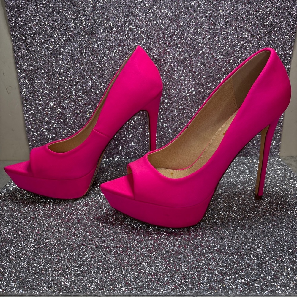 Fashion Nova Bright Pink Peep-Toe Platform Pumps
